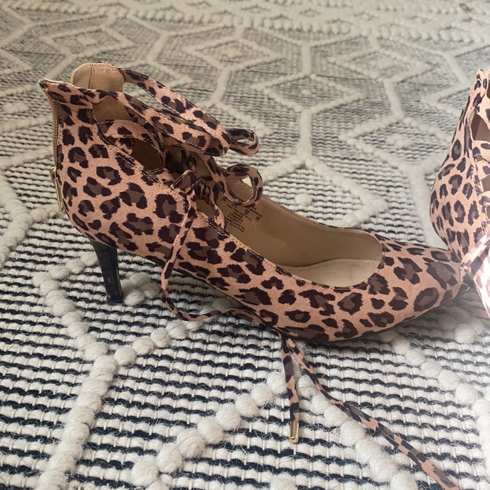 Cheetah heels! - Picture 2 of 2